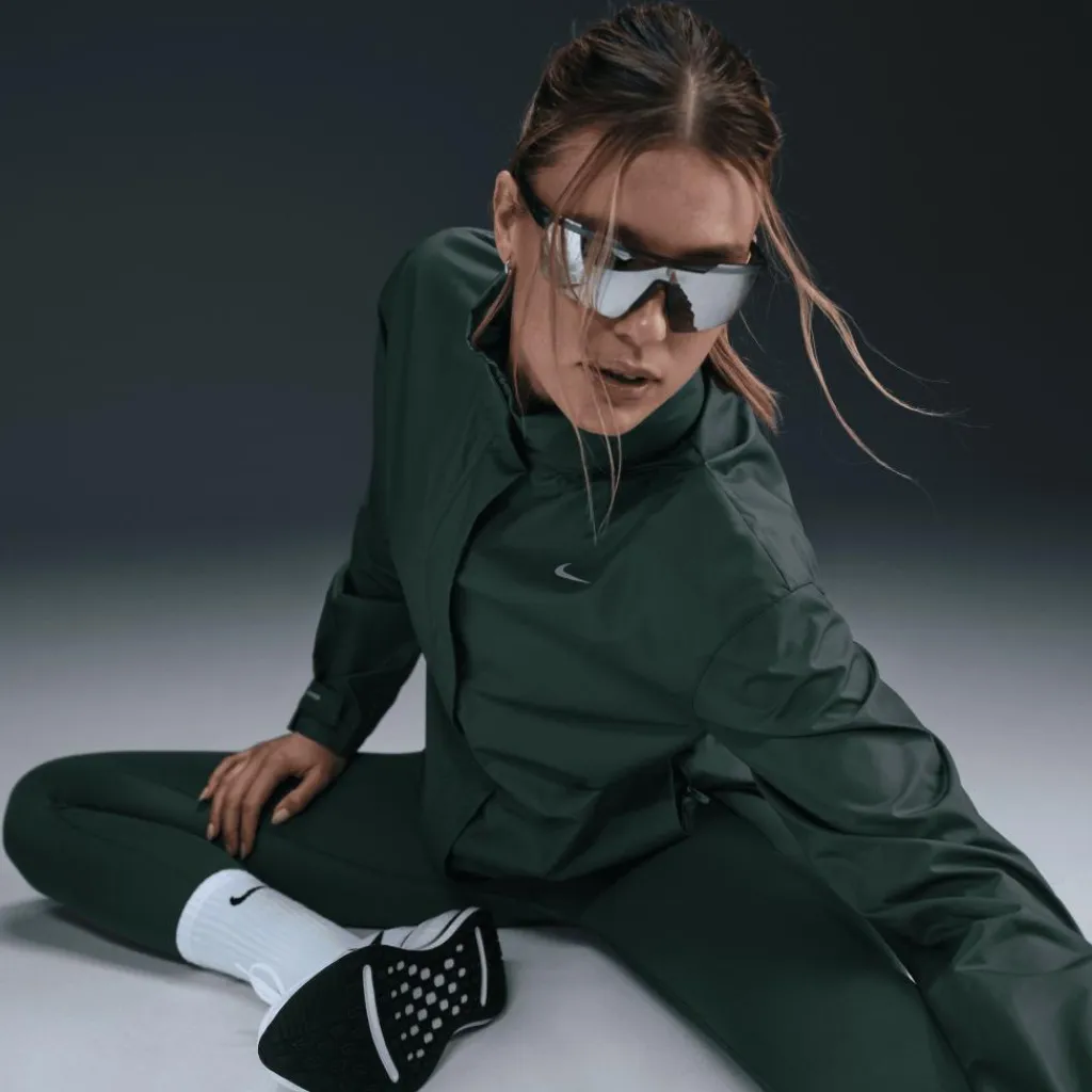 Fast Repel hardloopjack dames vintage green black*Nike Best